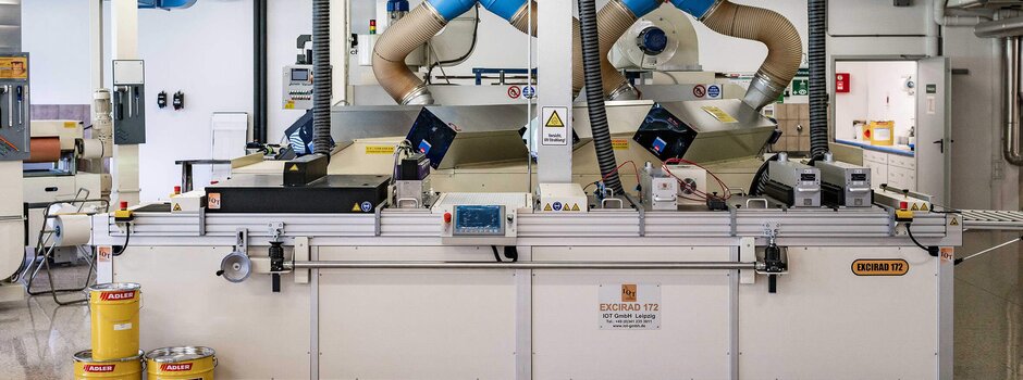 Het competentiecentrum voor toepassingstechnologie van ADLER is uitgerust met een veelzijdige excimeer-installatie.