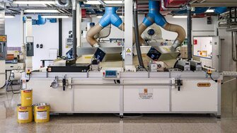 Het competentiecentrum voor toepassingstechnologie van ADLER is uitgerust met een veelzijdige excimeer-installatie.