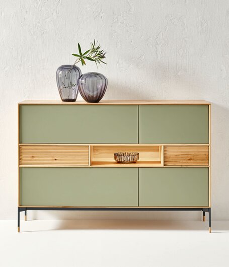 Ook oppervlakken met een gekleurde coating kunnen met Bluefin Terra-Resist worden afgelakt. | © ANREI | www.anrei.at